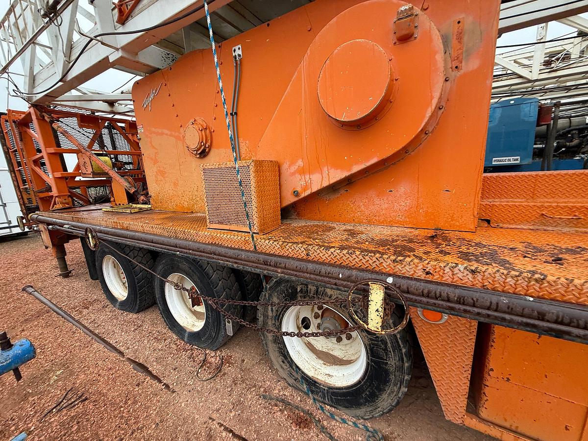 Used 2006 TAYLOR C500 DD 104'-250K 5-AXLE WELL SERVICE WORKOVER RIG