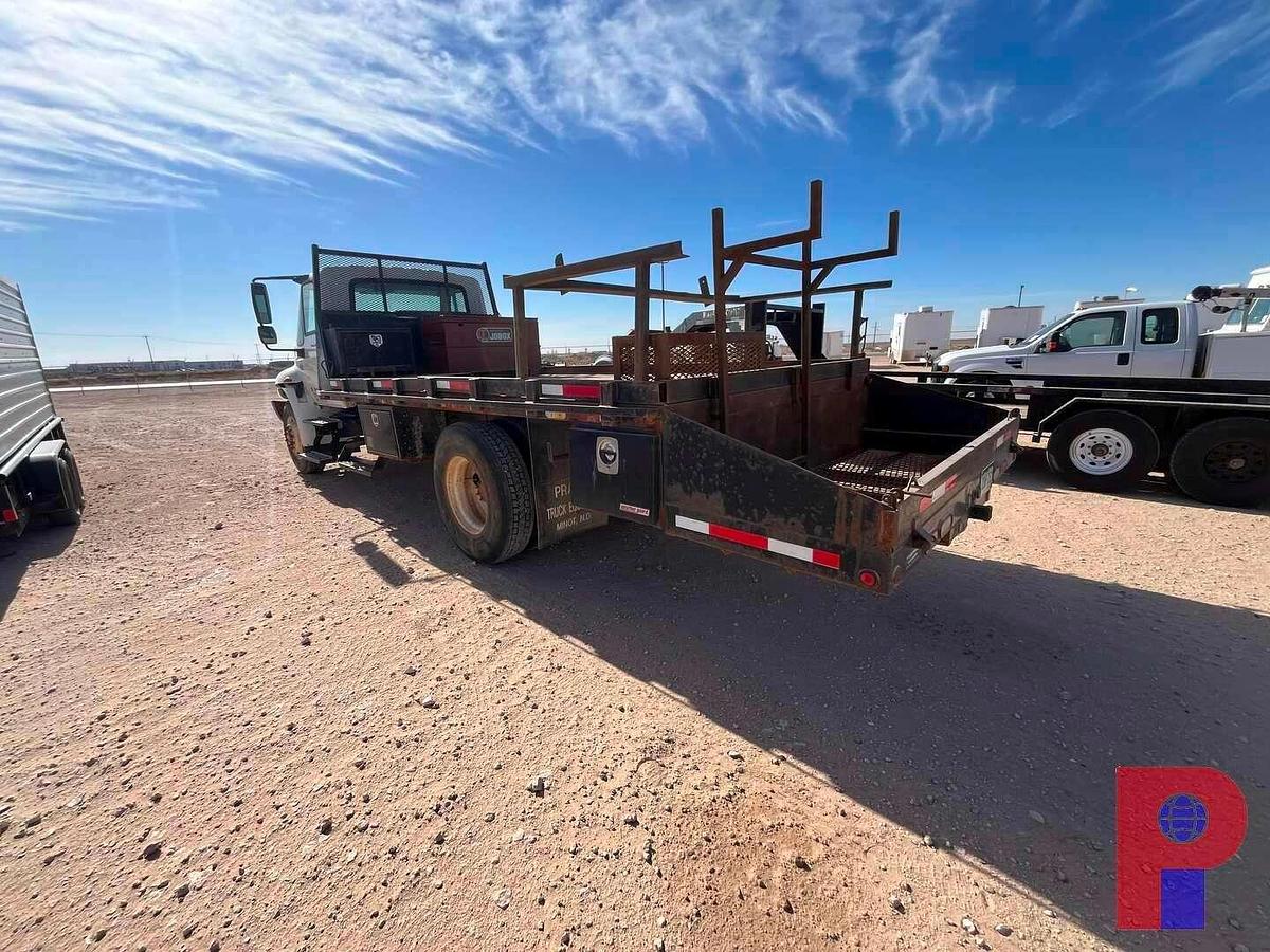 Used 2007 INTERNATIONAL  DURASTAR 4200 S/A DAYCAB FLATBED TRUCK (INOPERABLE)