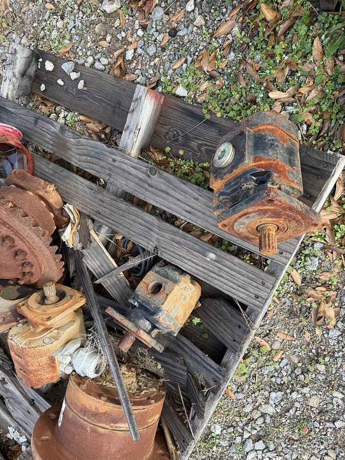 Used (3) PALLETS W/ 2” 10K WP CEMENT MANIFOLDS, HYDRAULIC PUMPS, REAR DIFF., 3/4” HYDRAULIC HOSES