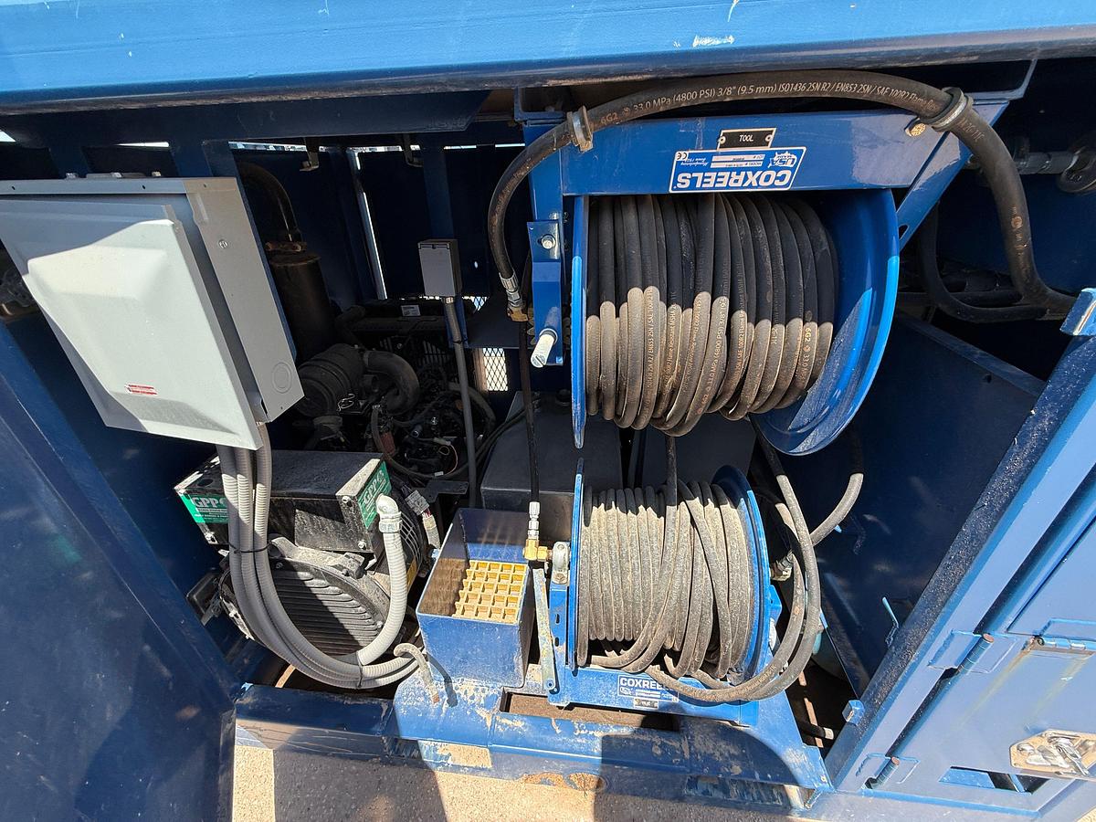 Used SELF CONTAINED 20K WP GREASE INJECTION UNIT COMBO P/B 8.4-KW ISUZU DIESEL GENERATOR