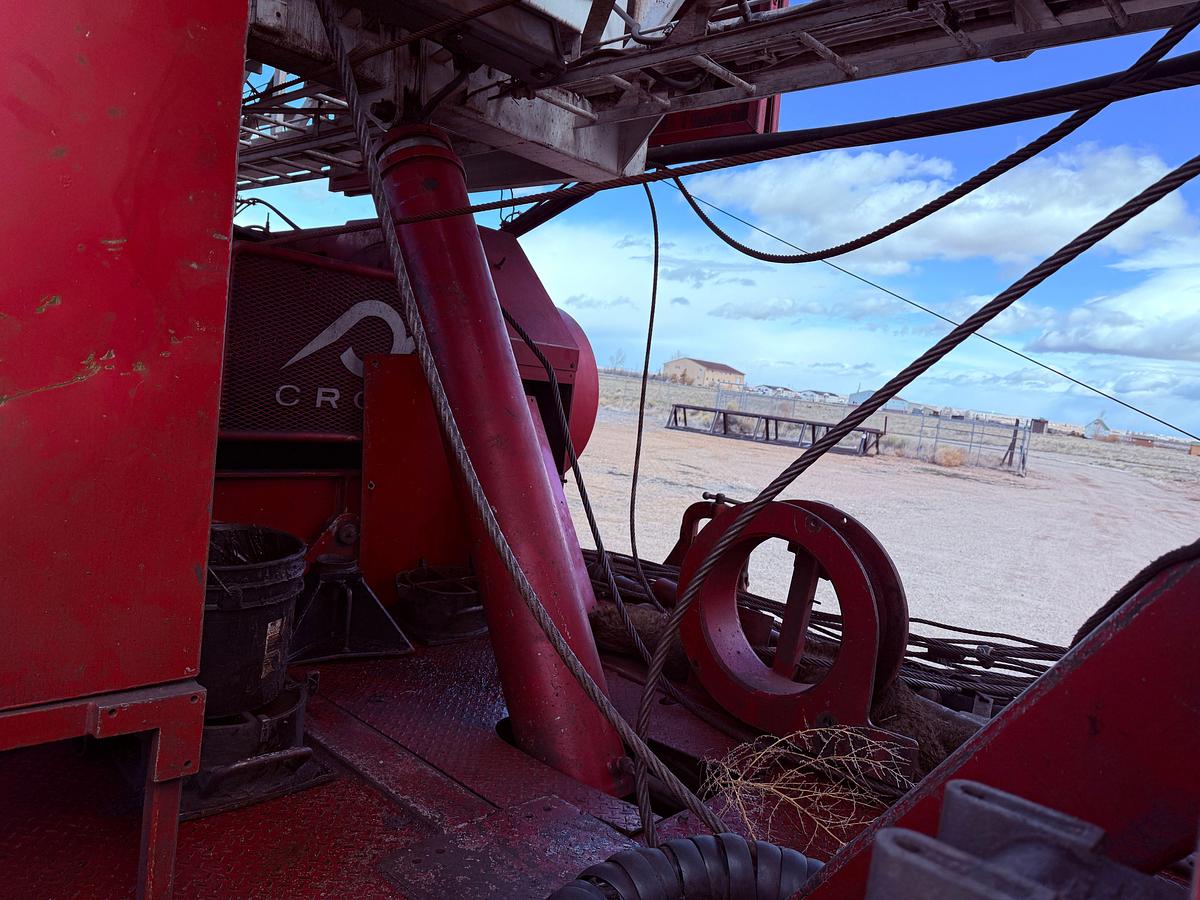 Used 2004 CROWN CE550 DD 104’-250K 5-AXLE WELL SEEVICE WORKOVER RIG