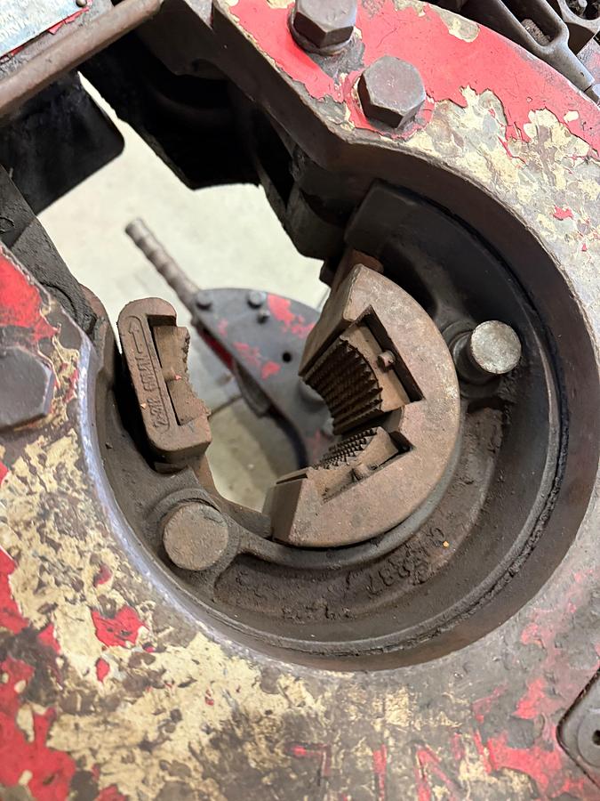 Used WESTCO 5500 HYDRAULIC TUBING TONG W/ AIR BACK-UP, HANGER, & DRESSED