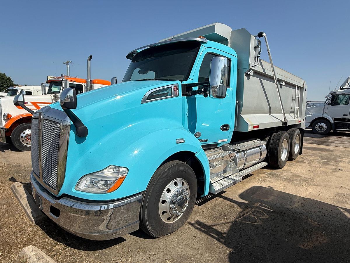 Used 2019 KENWORTH T680 T/A DUMP TRUCK