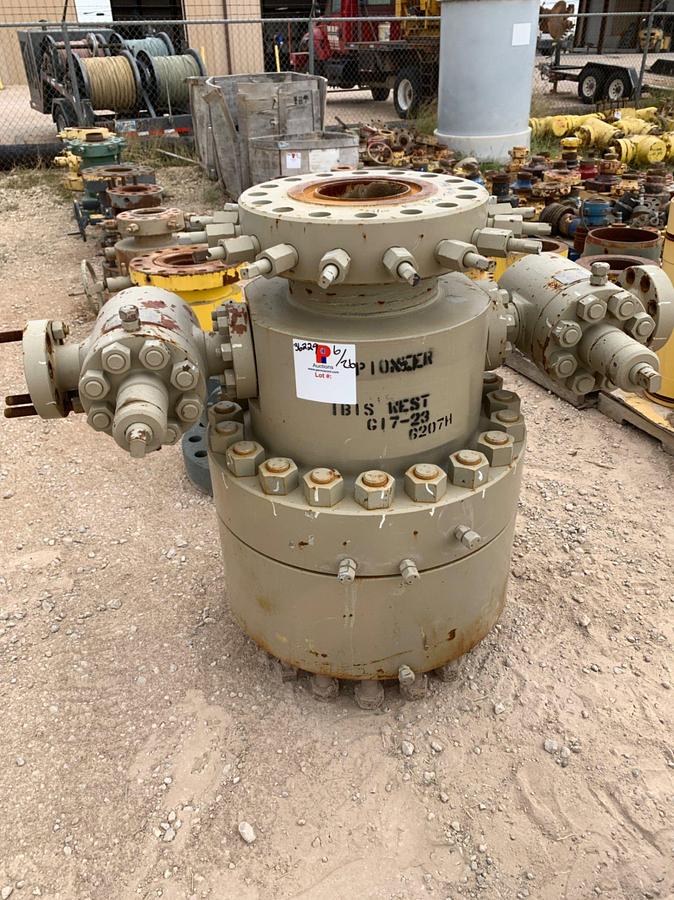 Used (1) 7-1/16 Multi Bolt Tubing Head w/(2) 1-3/4” 15k Gate Valves