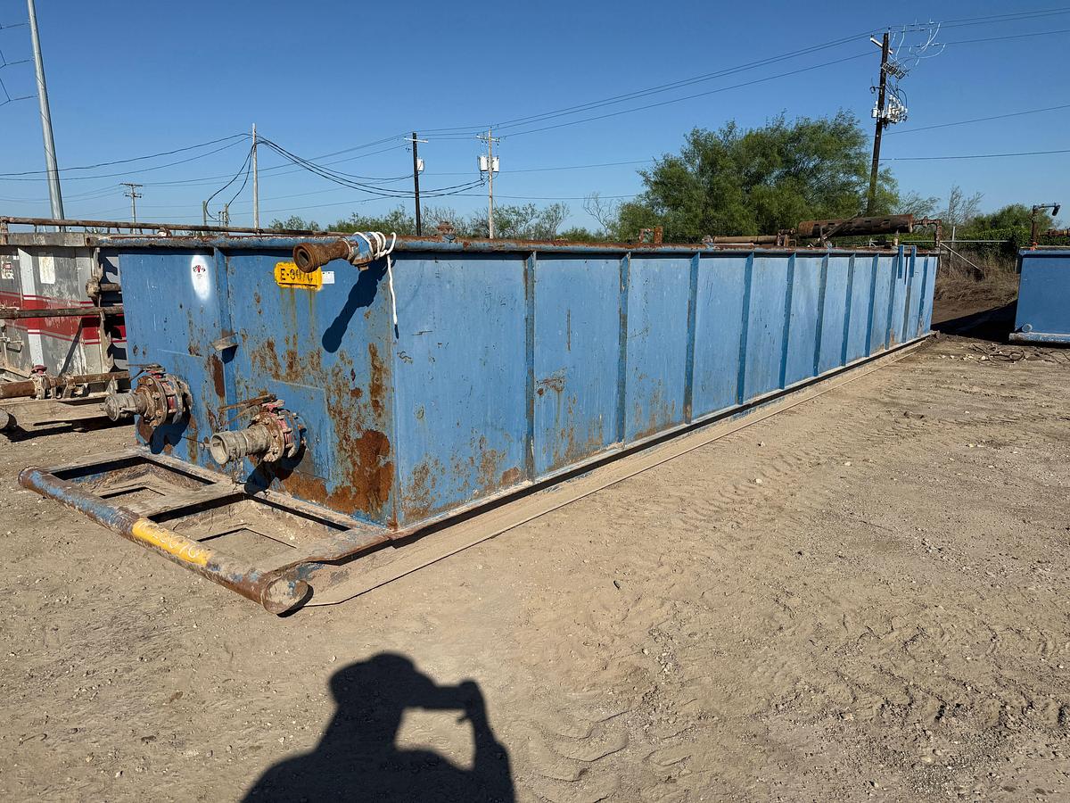 Used 36’L X 7.7’W X 4’H 2-COMP REVERSE PIT W/ GAS BUSTER & IRON RACK