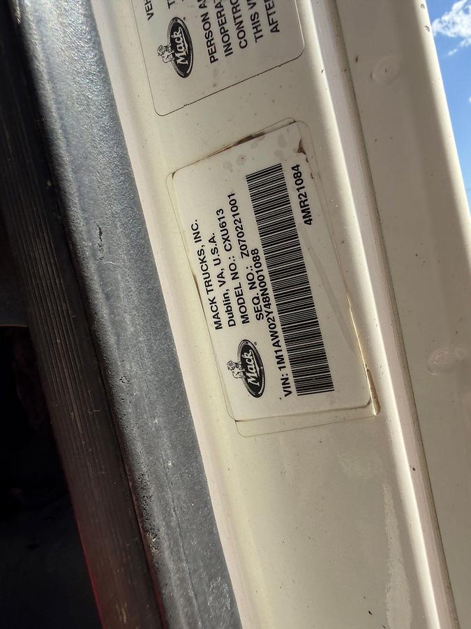 Used 2008 MACK PINNACLE T/A DAYCAB HAUL TRUCK