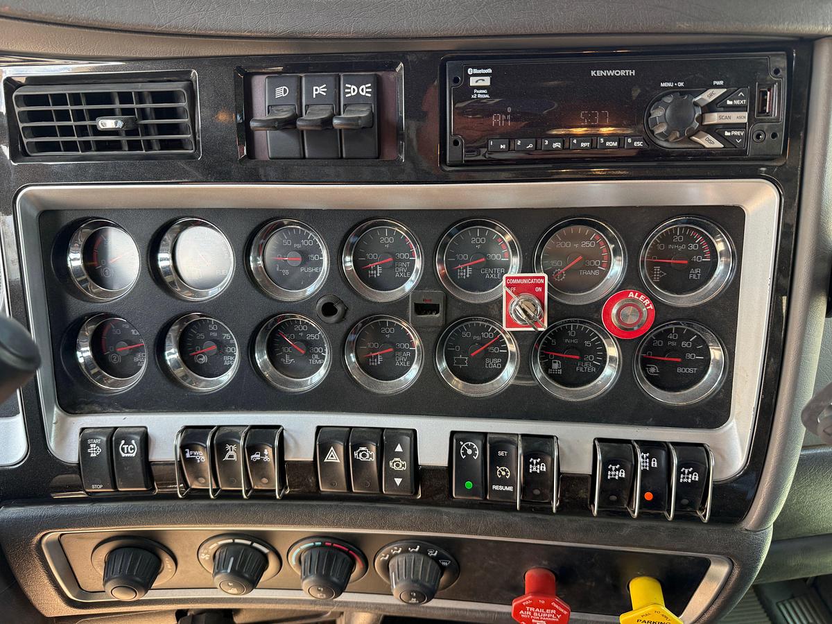 Used 2019 KENWORTH T800 TRI-DRIVE W/ PUSHER HEAVY HAUL TRUCK