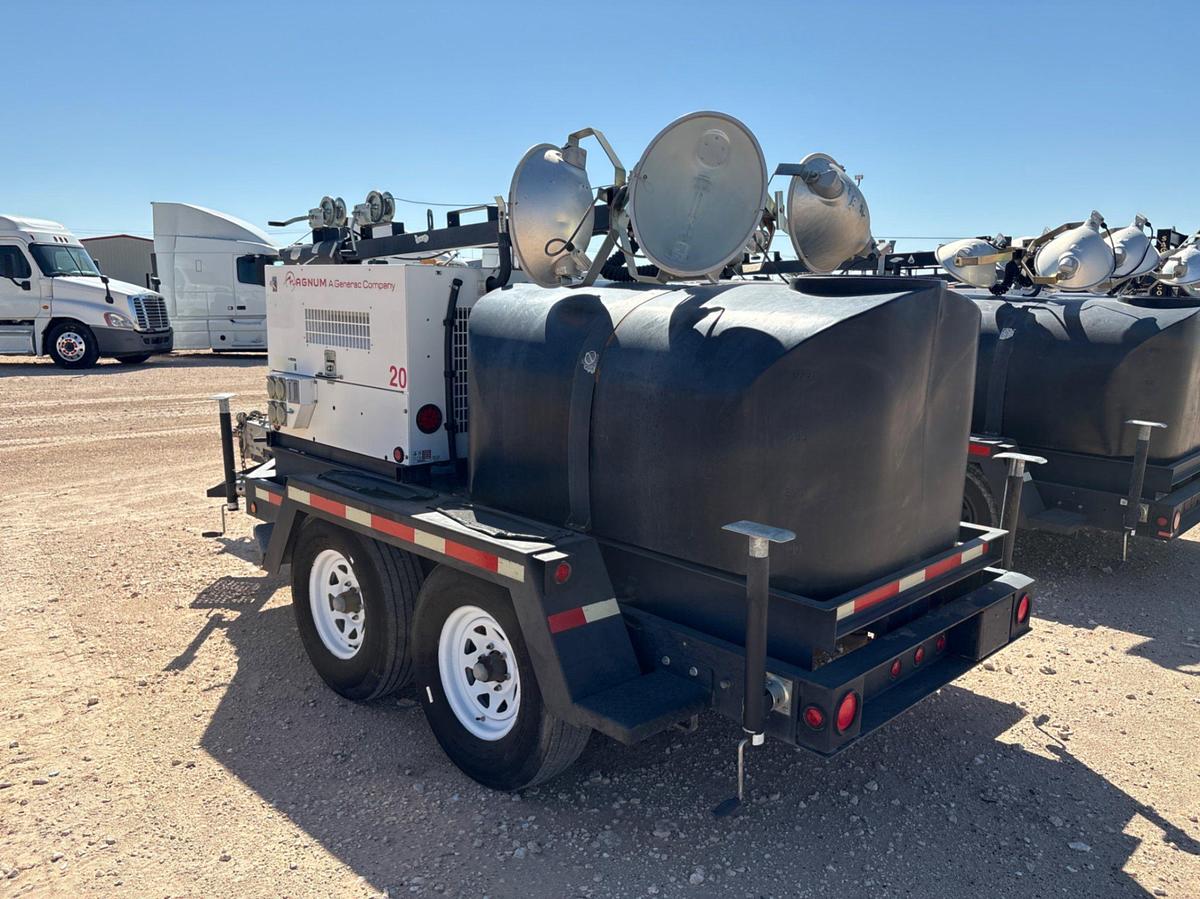 Used 2015 MAGNUM TRAILERS MLT4200 20KW T/A LIGHT TOWER COMBO TRAILER