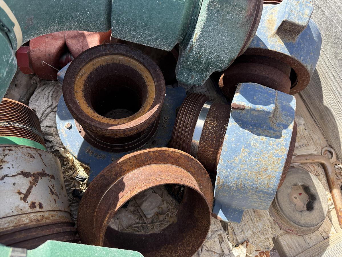 Used CRATE W/ CEMENT HEAD CROSS OVERS, SUBS, & RELATED, 3” FIG 1502 15K STYLE 10 CHIKSAN SWIVEL