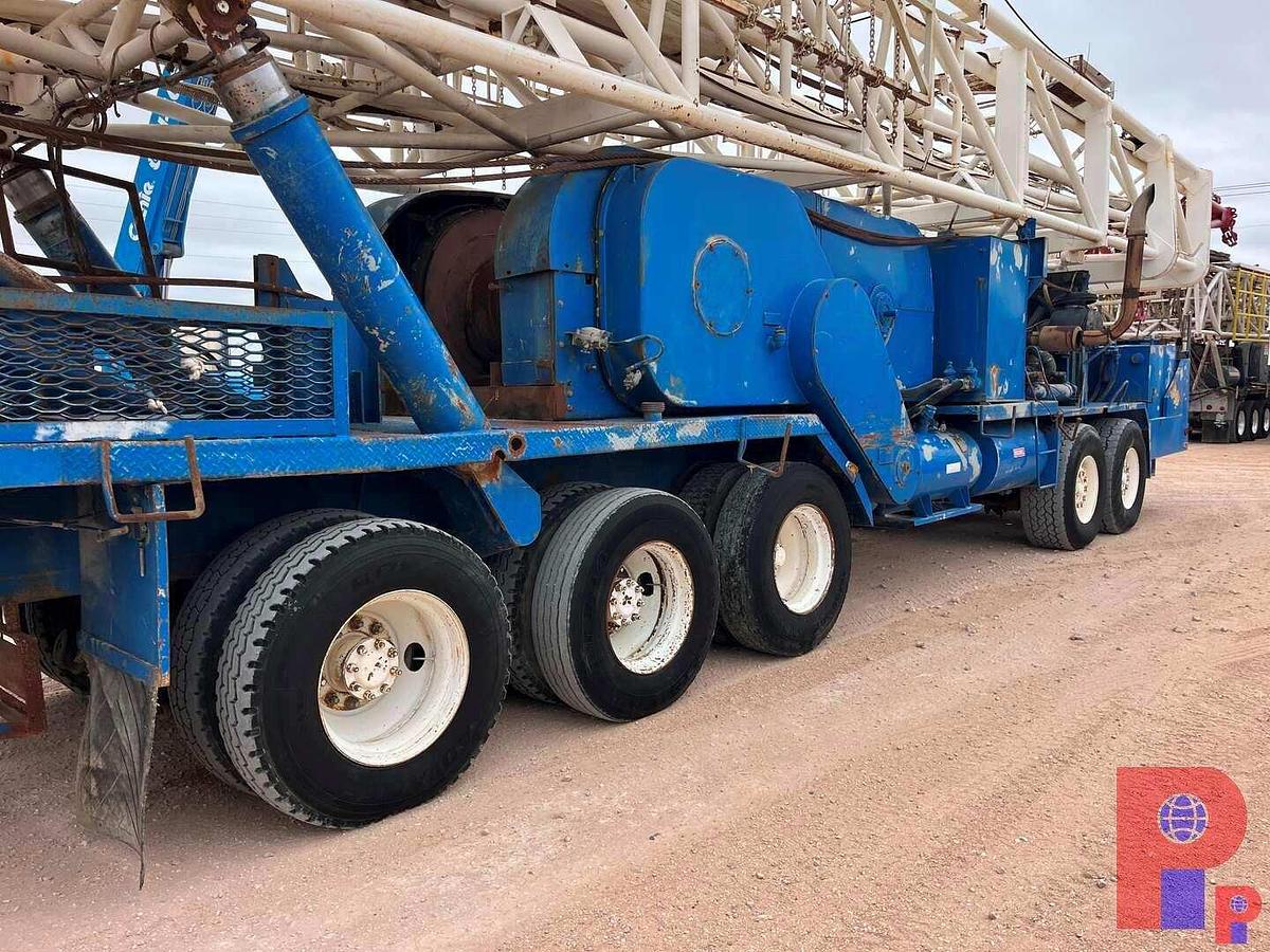 Used FRANKS 1287/160 BACK IN WELL SERVICE RIG MTD ON 5-AXLE CARRIER