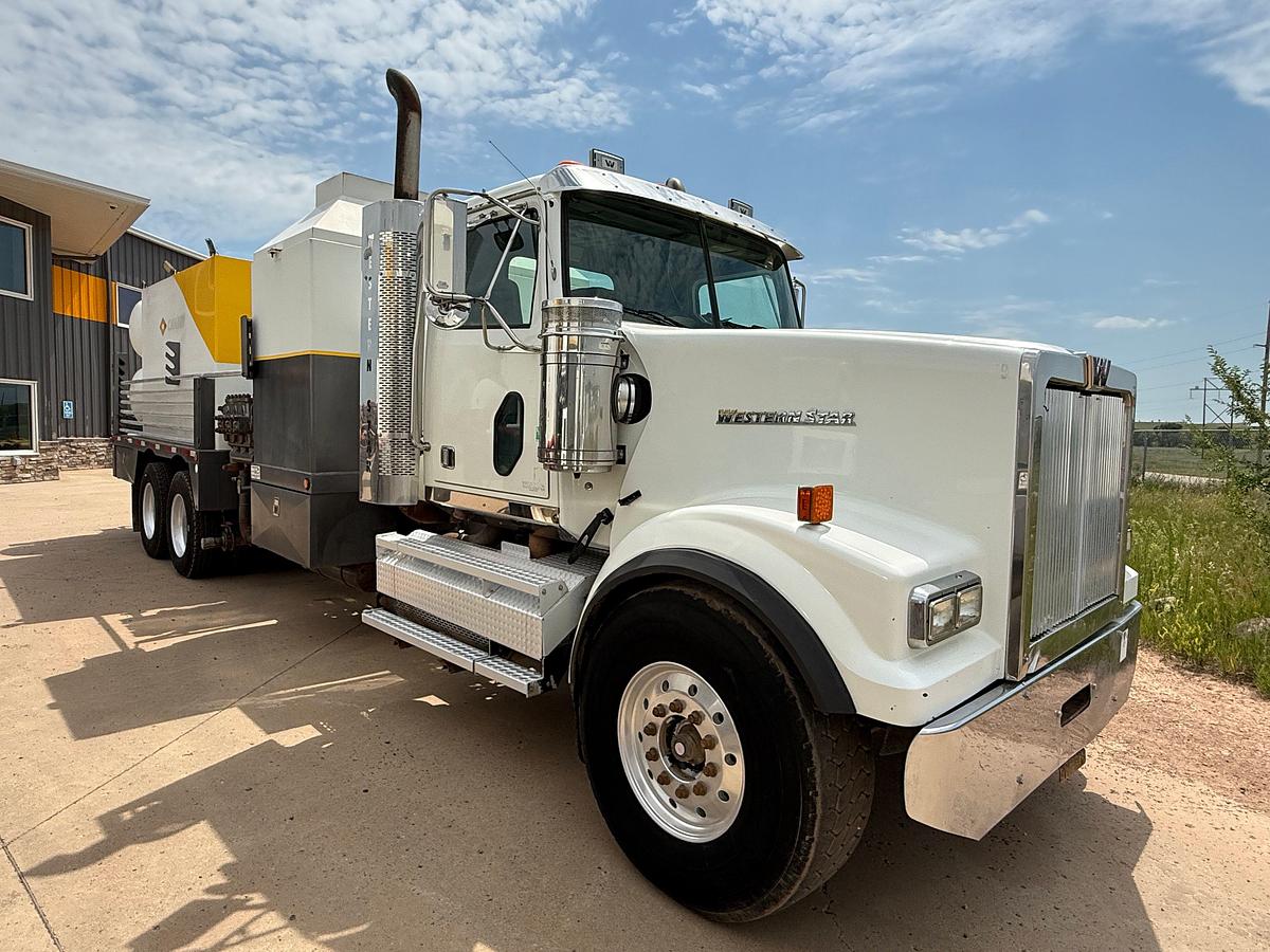 Used 2009 WESTERN STAR 4900 T/A ENERGYFAB 5K WP HOT OIL TRUCK