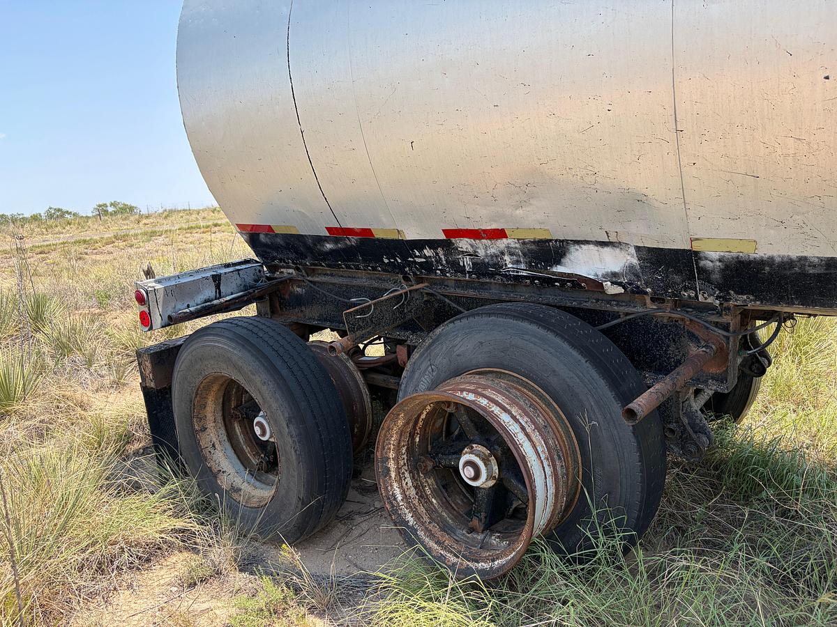 Used 1975 UNKNOWN  ASPHAULT TRAILER