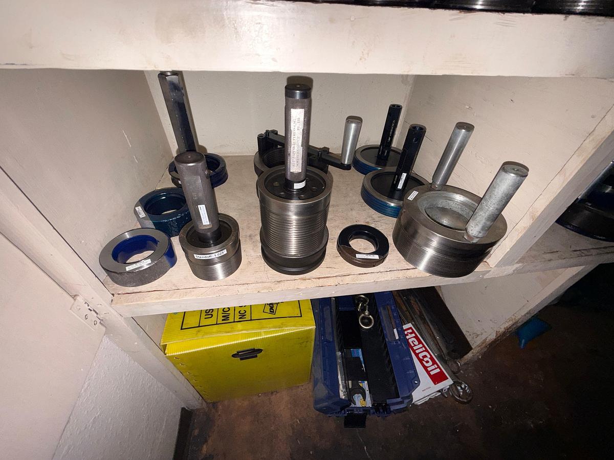 Used LOT W/ CONTENTS OF GAUGE ROOM INCLUDING (50+) (UNUSED) IN-ACT & NON API UP TO 11” THREAD GAUGE & METAL LOCKERS