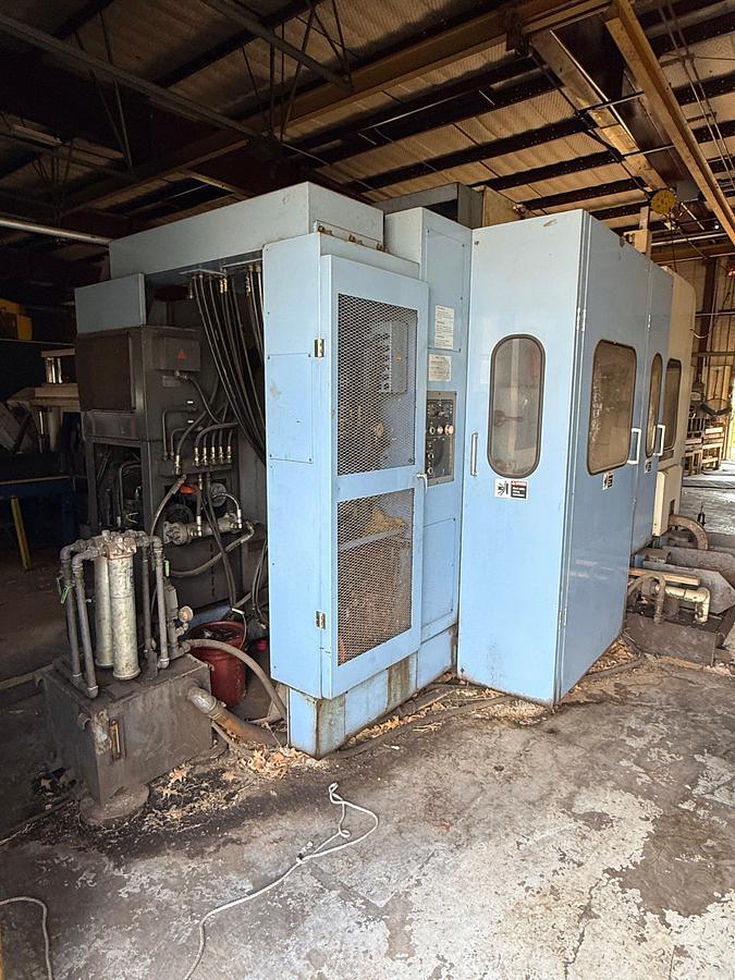 Used OKK KCH-500 HORIZONTAL CNC MACHINING CENTER