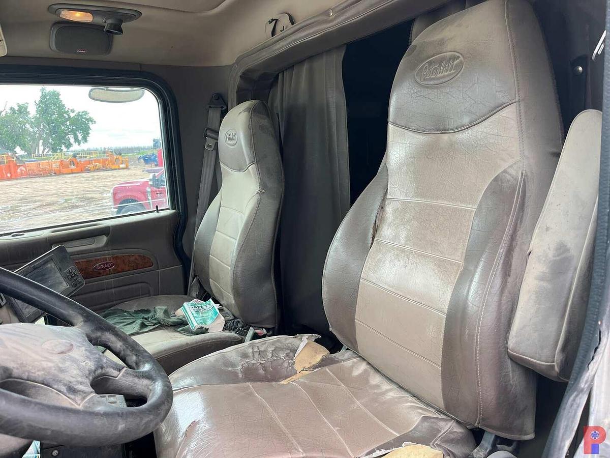 Used 2008 PETERBILT 386 T/A SLEEPER HAUL TRUCK