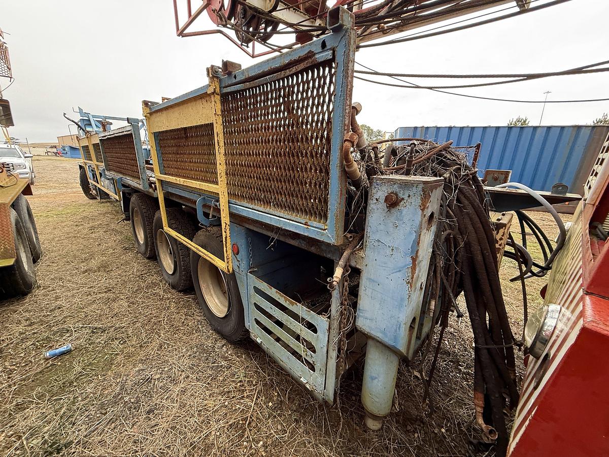 Used 2008 CRANE CARRIER 43’ X 102” 5-AXLE WS RIG CARRIER PARTS ONLY