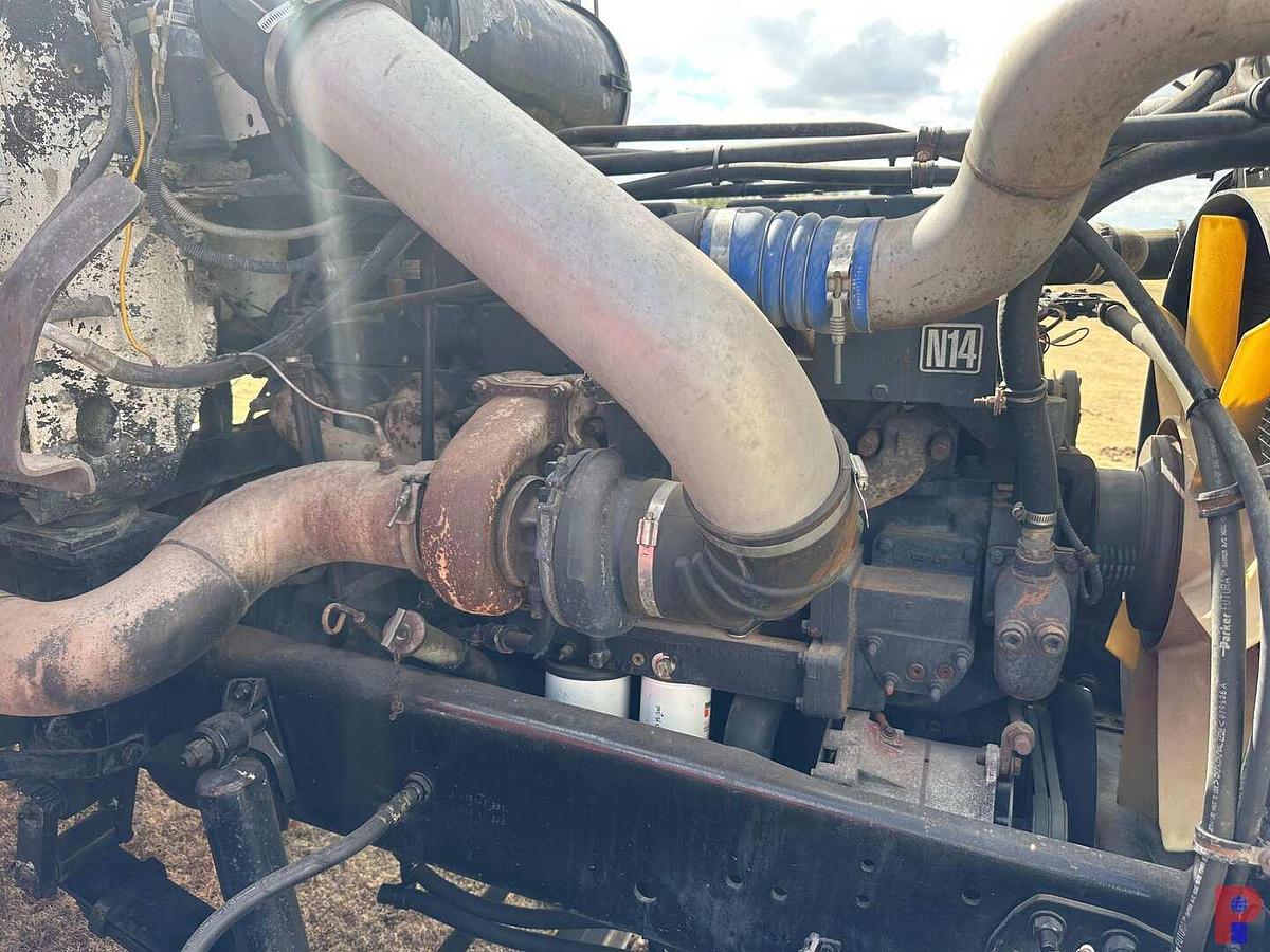 Used 1992 Freightliner FLD120 Tandem Axle Dump Truck