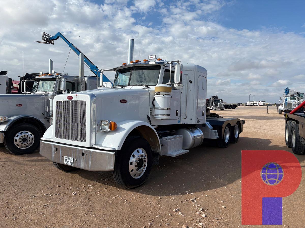 Used 2010 PETERBILT 367 T/A SLEEPER CAB WINCH TRUCK