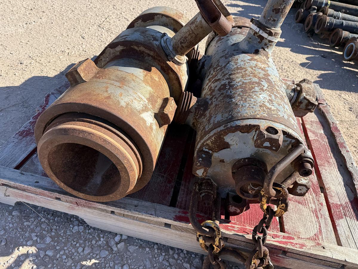 Used (2) MULTI-SIZE SINGLE PLUG CEMENT HEADS