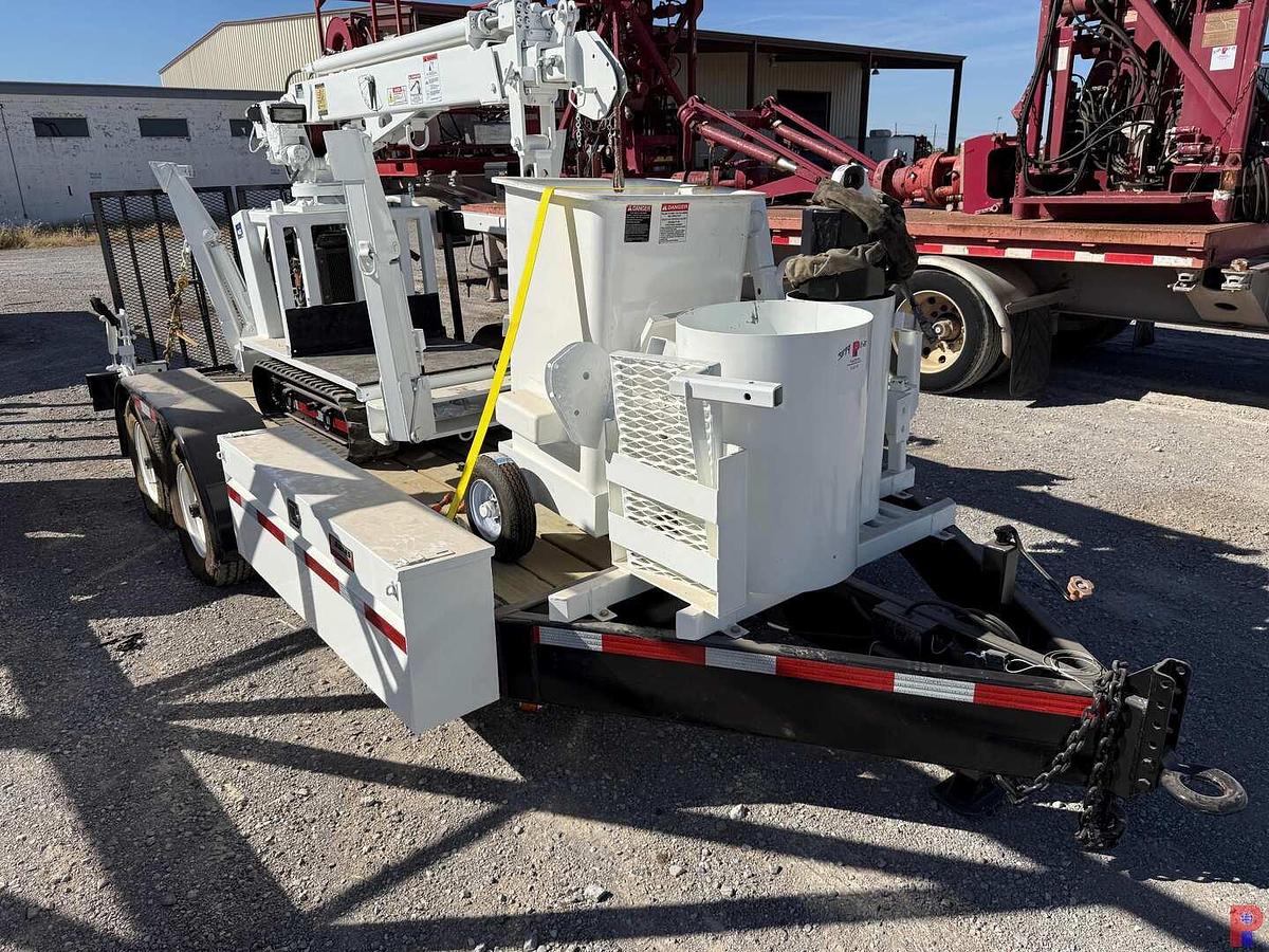 Used 2004 S.D.P. EZ HAULER CRAWLER DIGGER DERRICK ON T/A TRAILER