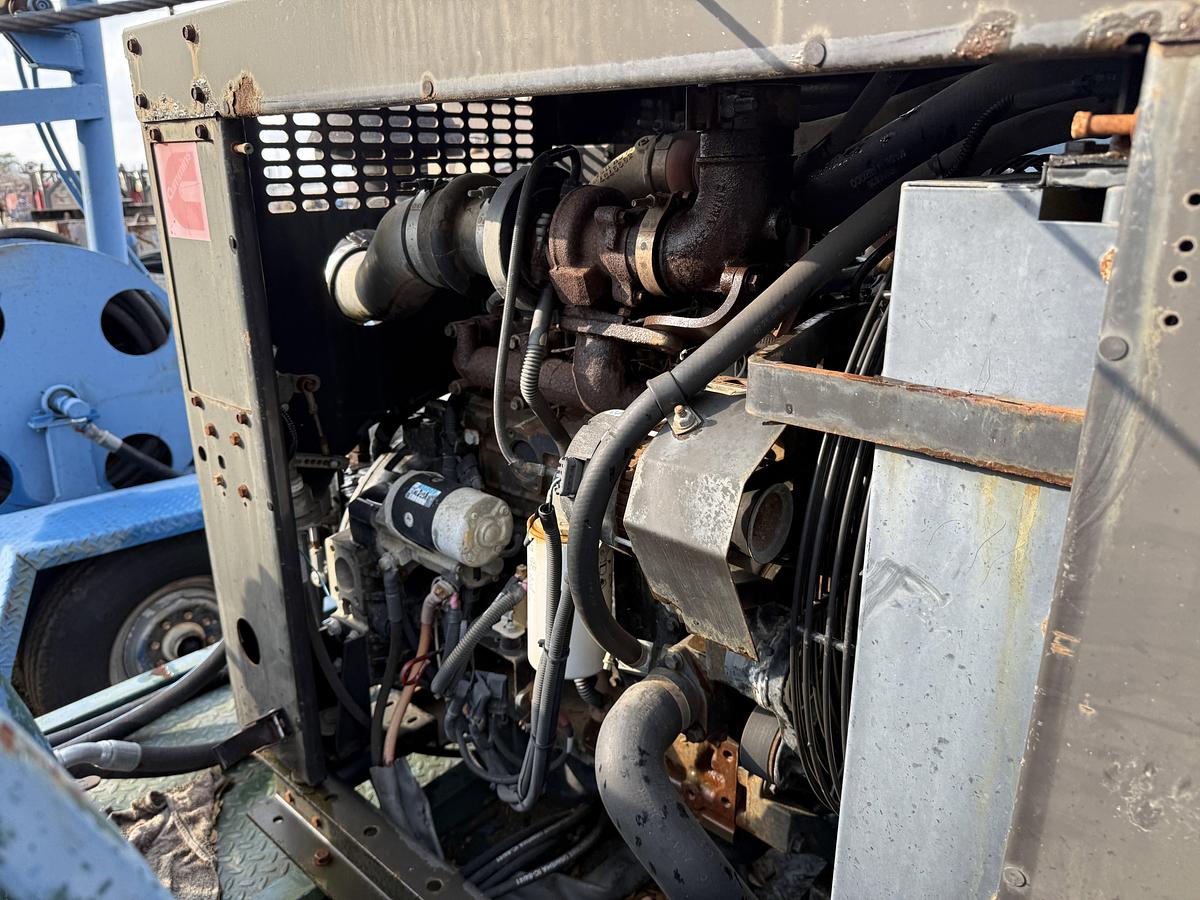 Used LOGAN 85-TON POWER SWIVEL P/B CUMMINS MTD ON 2009 AMERITRAIL GOOSENECK TRAILER