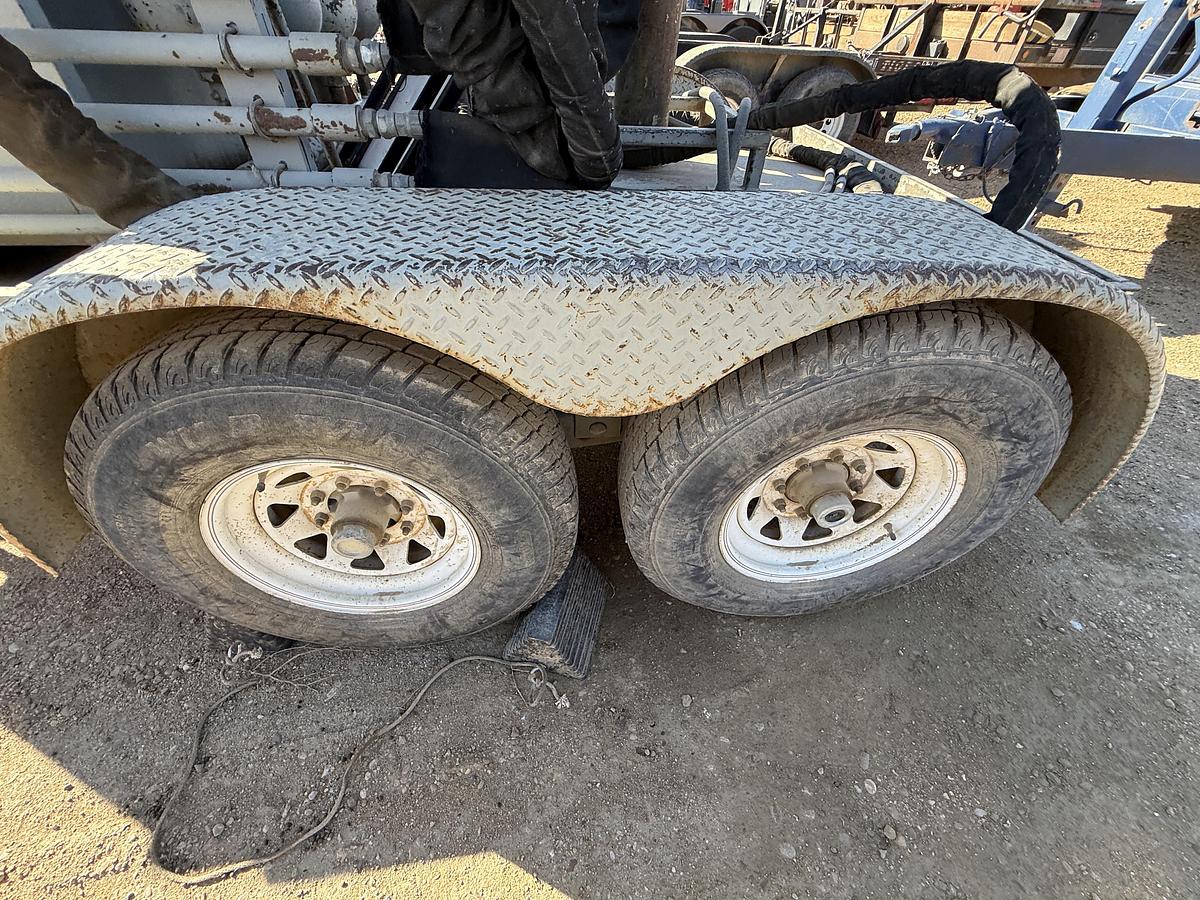 Used 10’ T/A 2-STATION BUMPER PULL ACCUMULATOR TRAILER