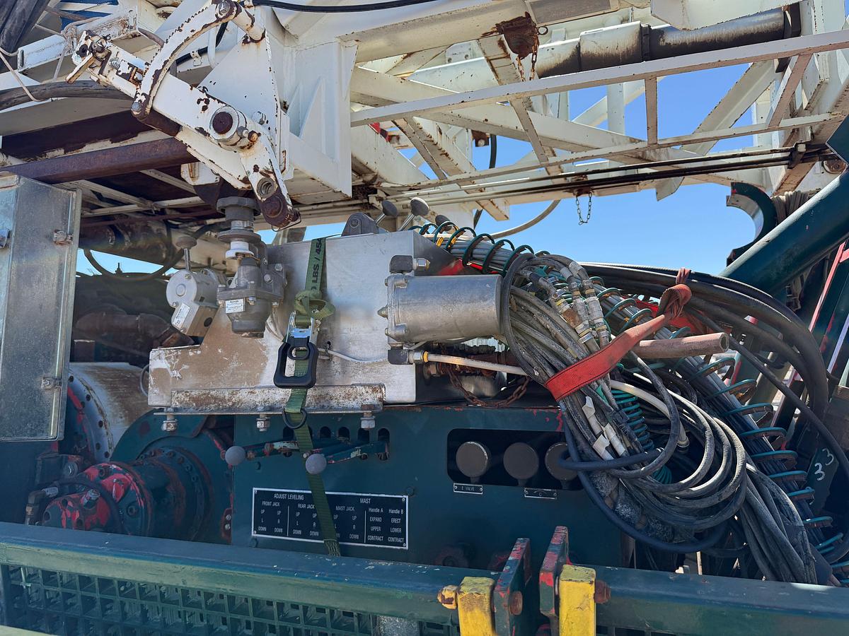 Used 2006 SJ PETRO XJ450 105’-303K LBS. 5-AXLE MOBILE DRILLING RIG