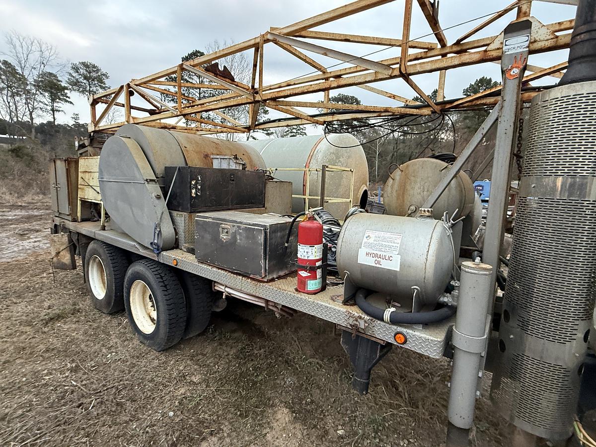 Used WATSON HOPPER GX SWAB RIG MTD ON 2009 INTERNATIONAL WORKSTAR 7500 T/A TRUCK