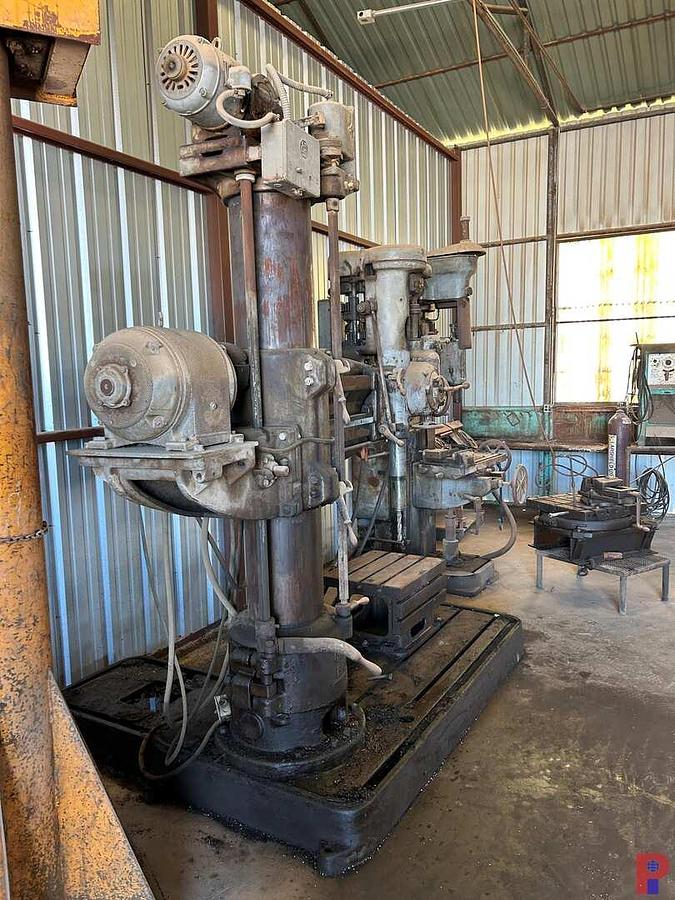 Used CINCINNATI BICKFORD RADIAL ARM DRILLING MACHINE