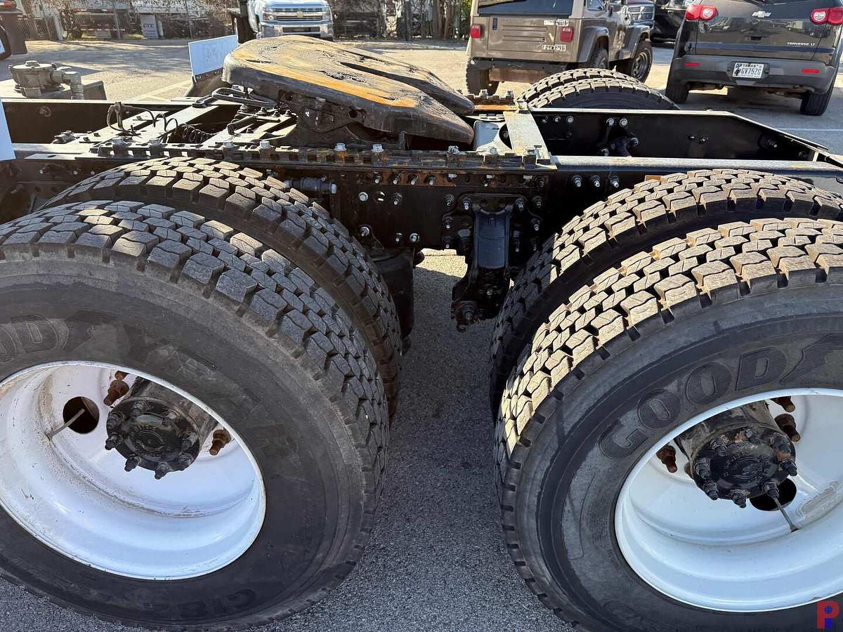 Used 2013 MACK CXU613 T/A DAY CAB TRUCK TRACTOR