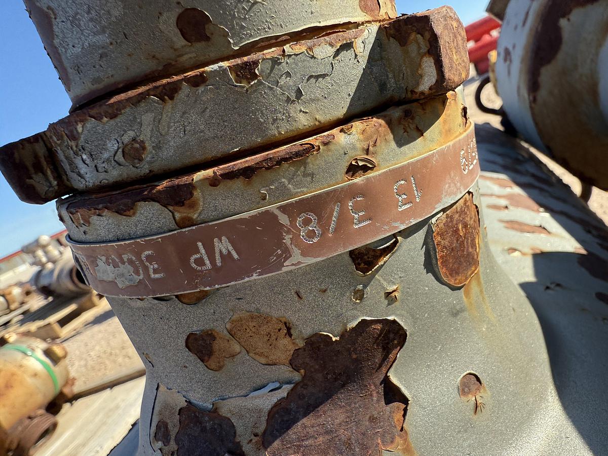 Used (2) MULTI-SIZE SINGLE PLUG CEMENT HEADS