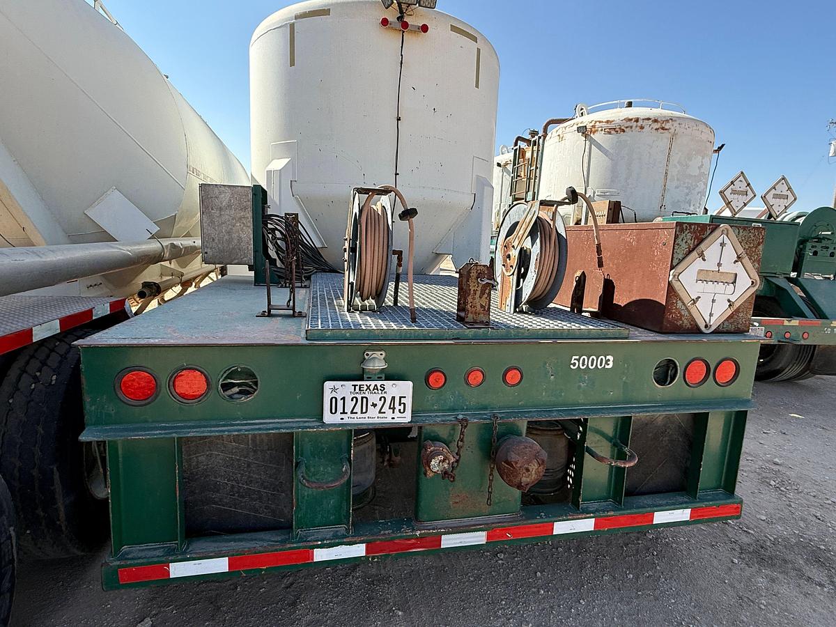 Used 2010 FREEMYER T/A 2-POD DRY BULK TANK TRAILER
