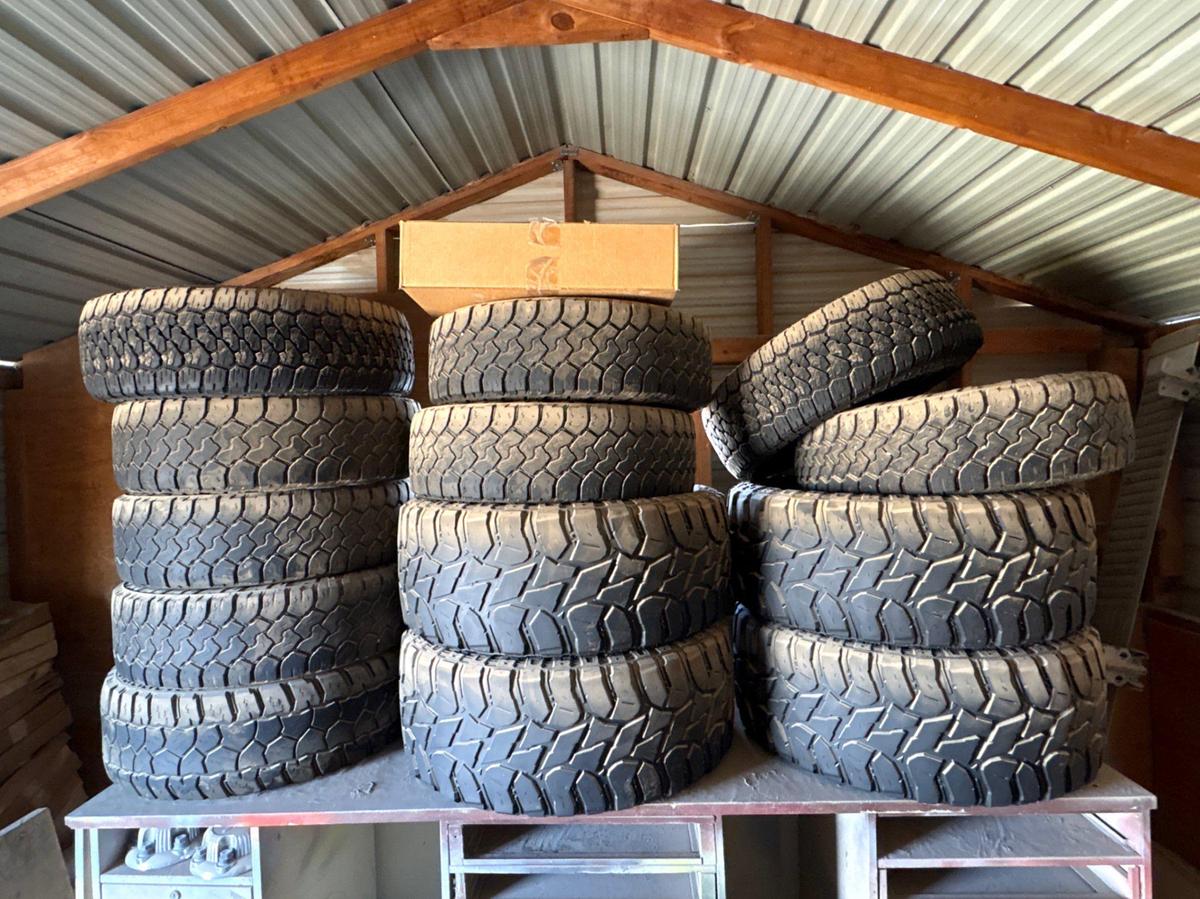 Used Contents of yard shed