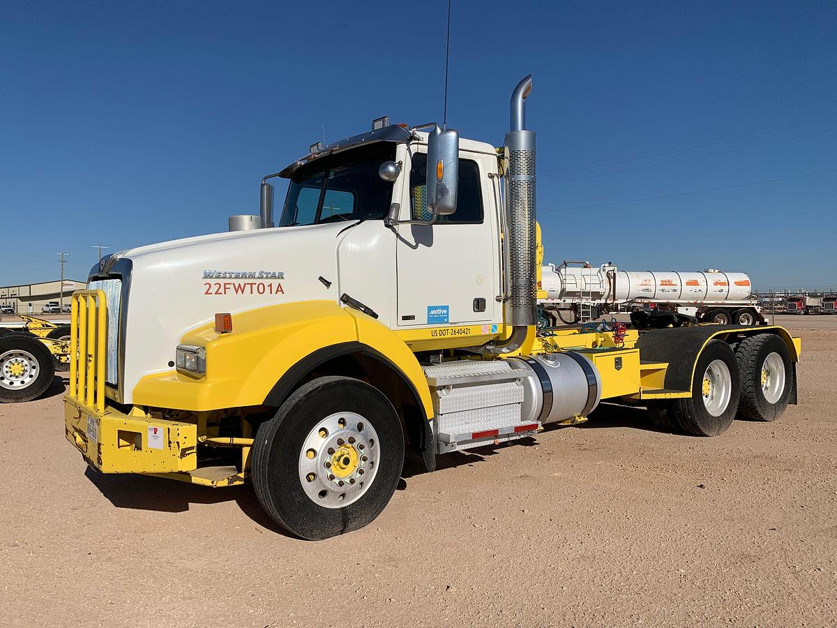 Used 2012 Western Star 4900 SB T/A DayCab Winch Truck/ w RUFNEK Winch