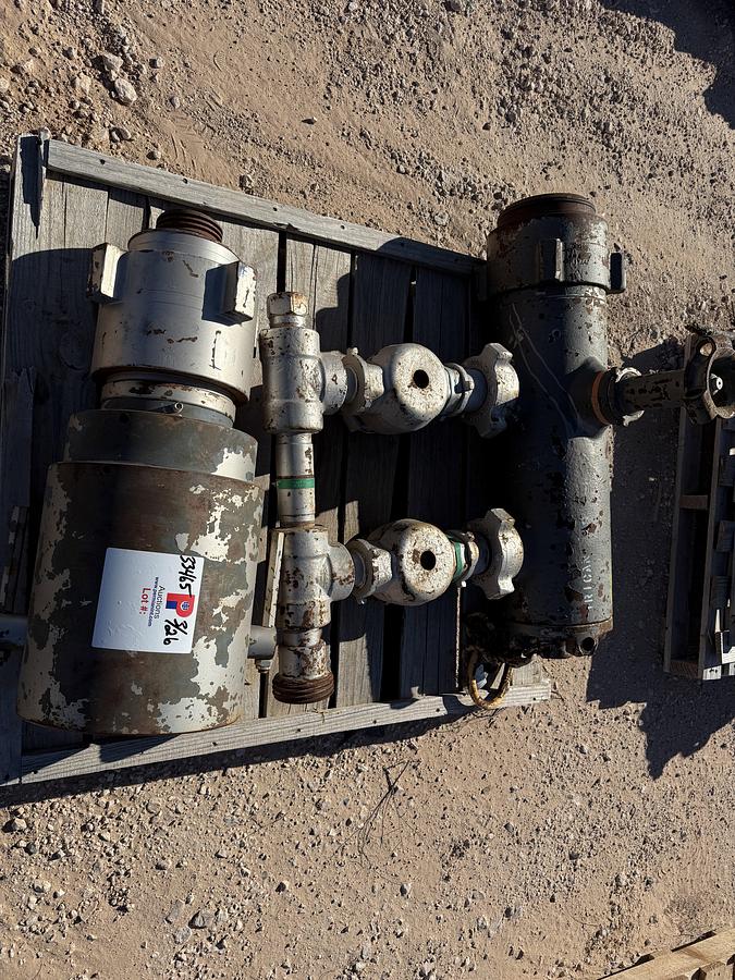 Used (1) MULTI-SIZE SINGLE PLUG CEMENT HEAD & (1) CEMENT HEAD SUB