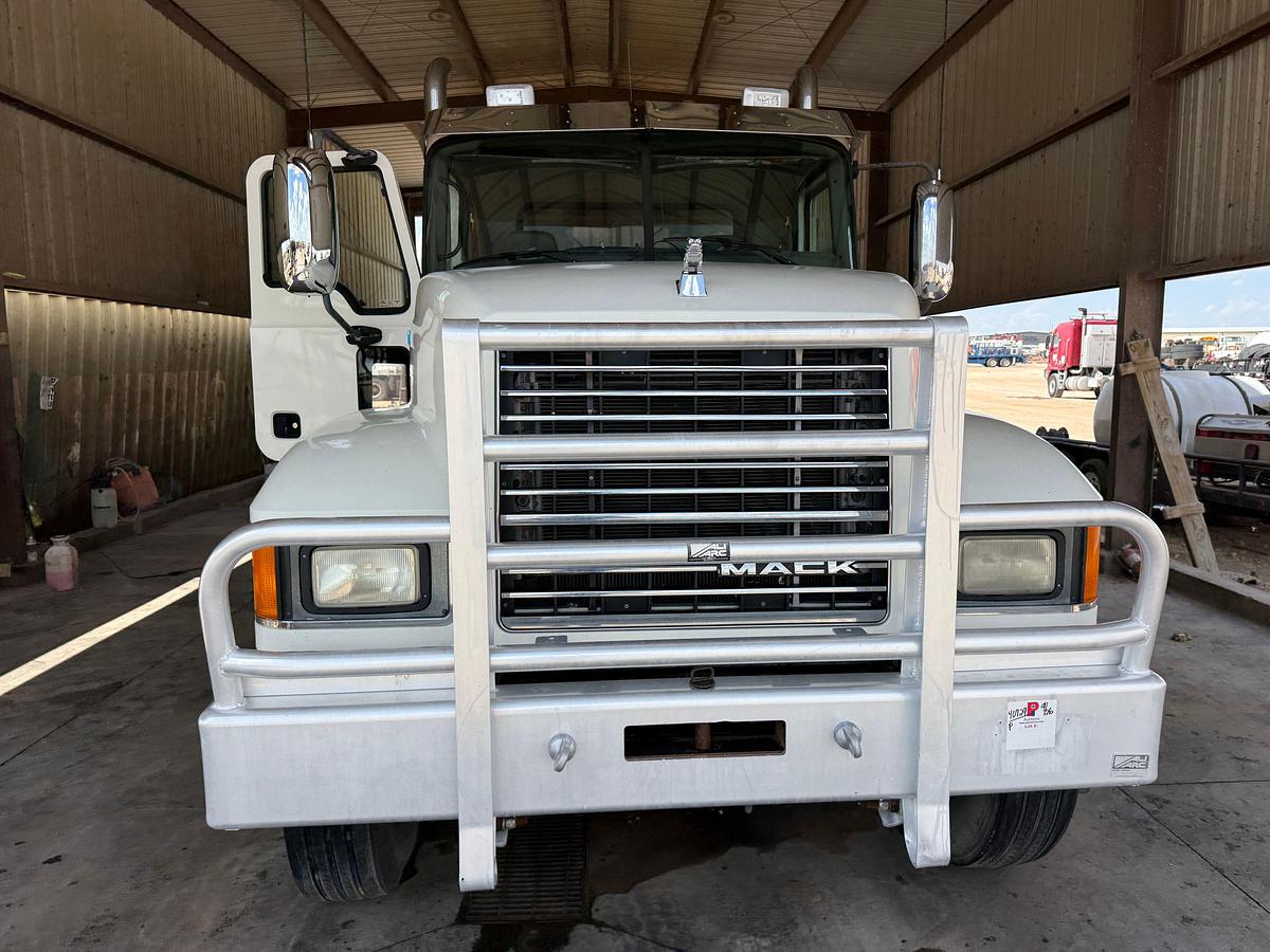 Used 2013 MACK PINNACLE CHU613 T/A DAYCAB TRUCK TRACTOR