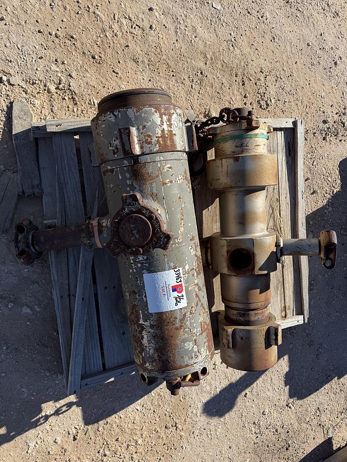 Used (2) MULTI-SIZE SINGLE PLUG CEMENT HEADS