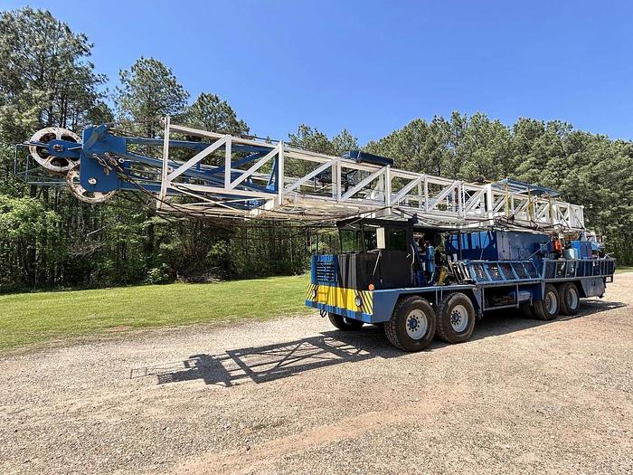 Used COOPER 250 DD (REPOWERED) 96'-180K 4-AXLE WELL SERIVCE WORKOVER RIG