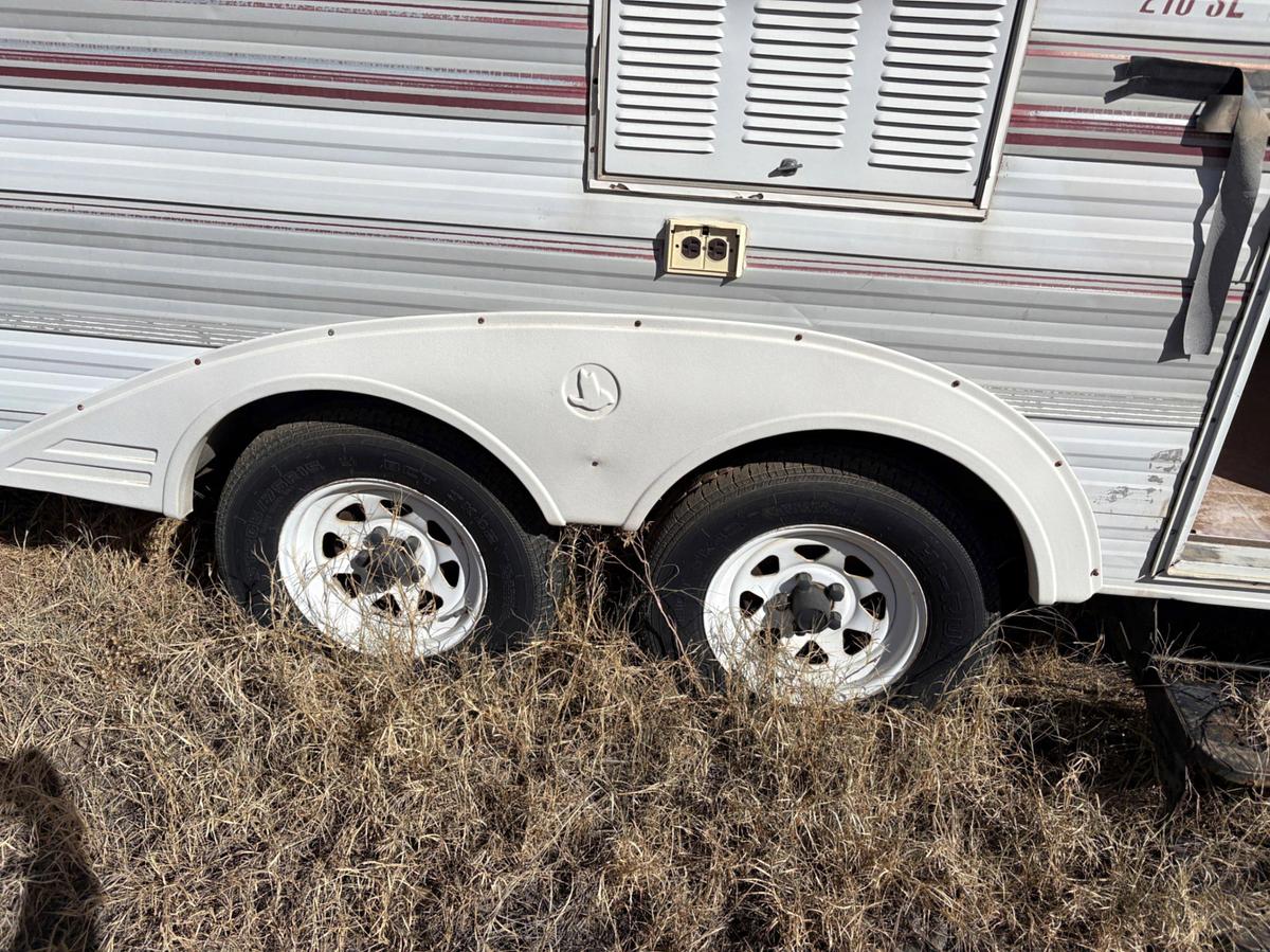 Used Jayco Eagle 210SL 18’ T/A BUMPER PULL CAMPER TRAILER