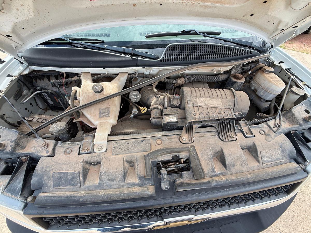 Used 2018 CHEVROLET  EXPRESS 10K WP TORQUE & TEST CARGO TRUCK