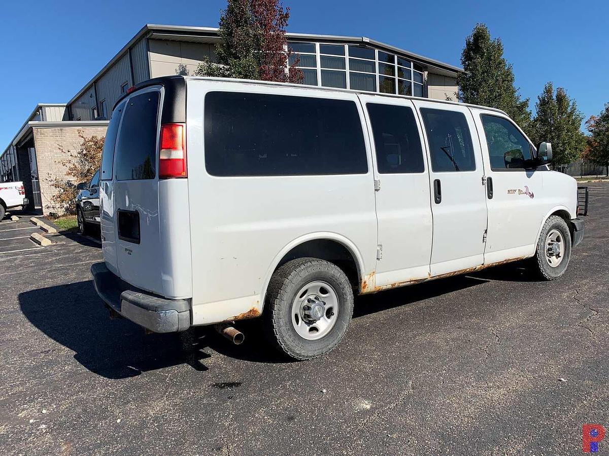 Used 2013 CHEVROLET EXPRESS PASSENGER VAN