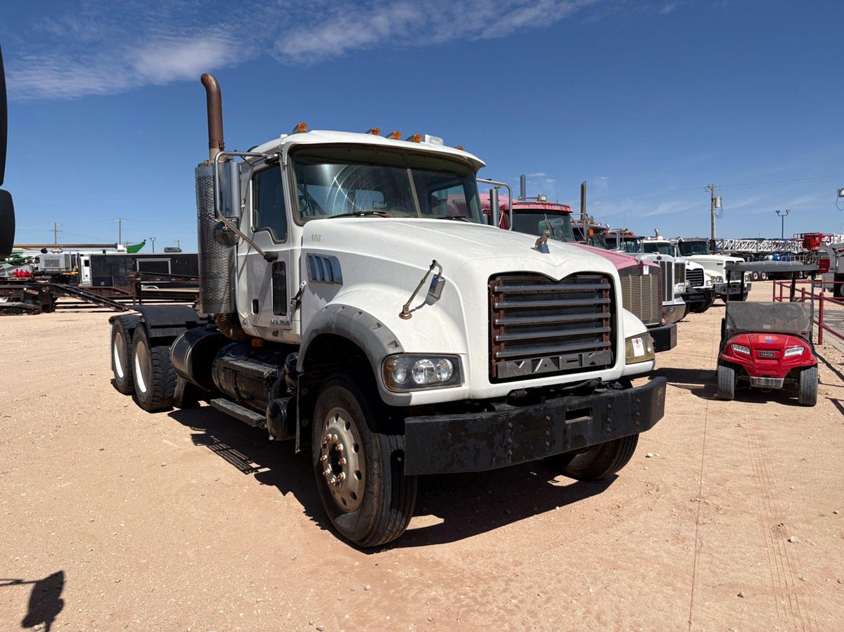 Used 2009 MACK GRANITE T/A DAYCAB HAUL TRUCK