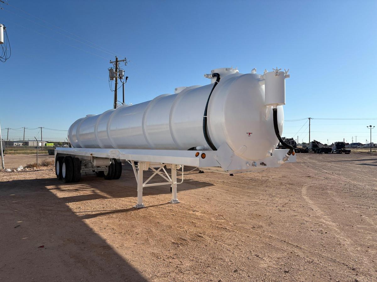 Used 2006   130BBL T/A VACUUM TRAILER
