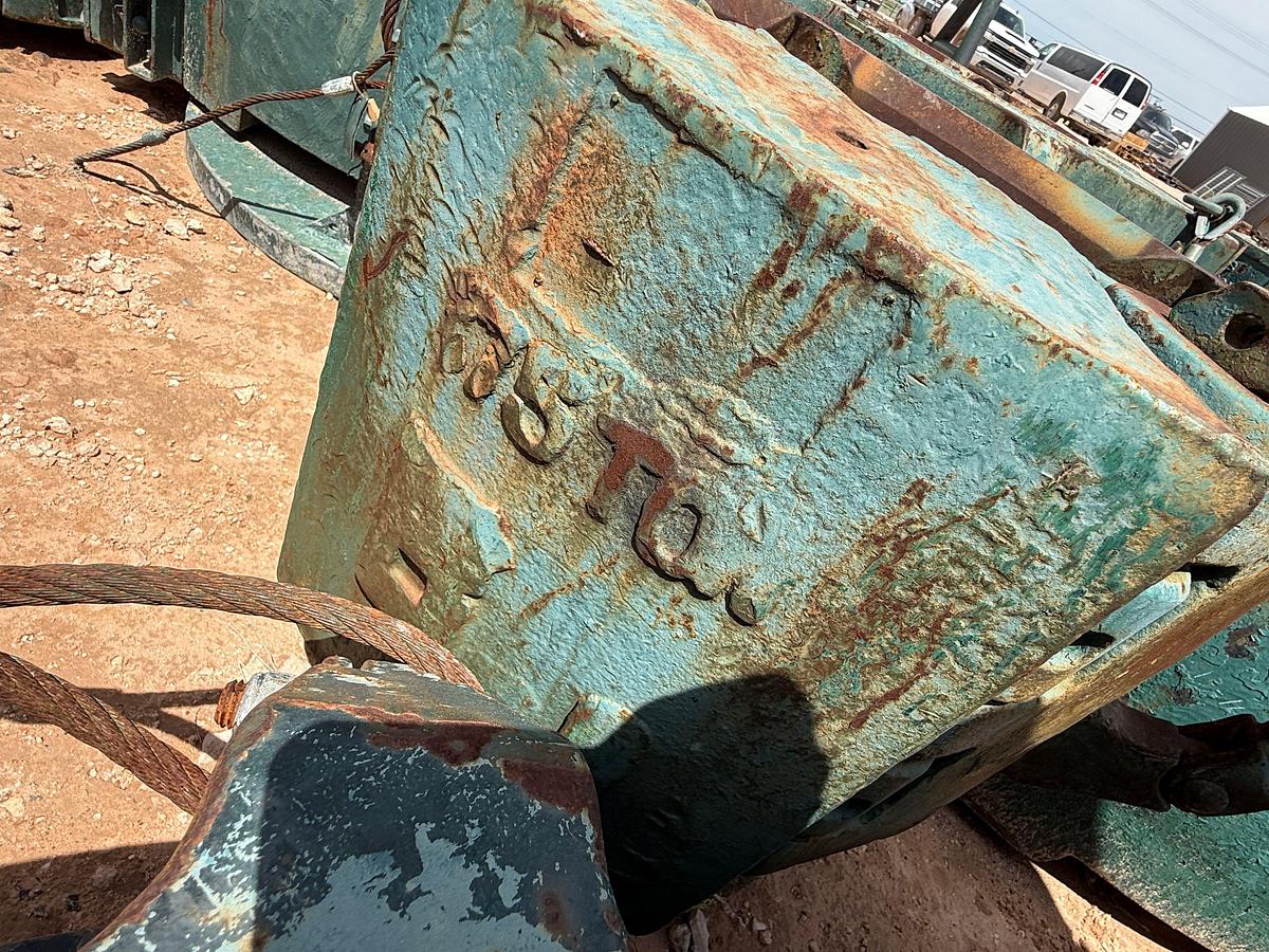 Used LOT W/ (1) NOV & (1) TEXAS INT. 250-TON & (1) BJ 175-TON SLIP TYPE SPIDER CASING ELEVATORS