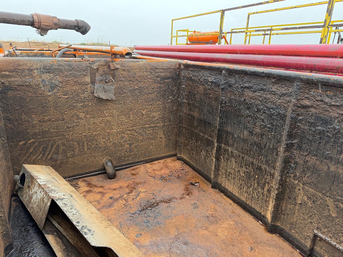 Used 3 Comp. Reverse pit