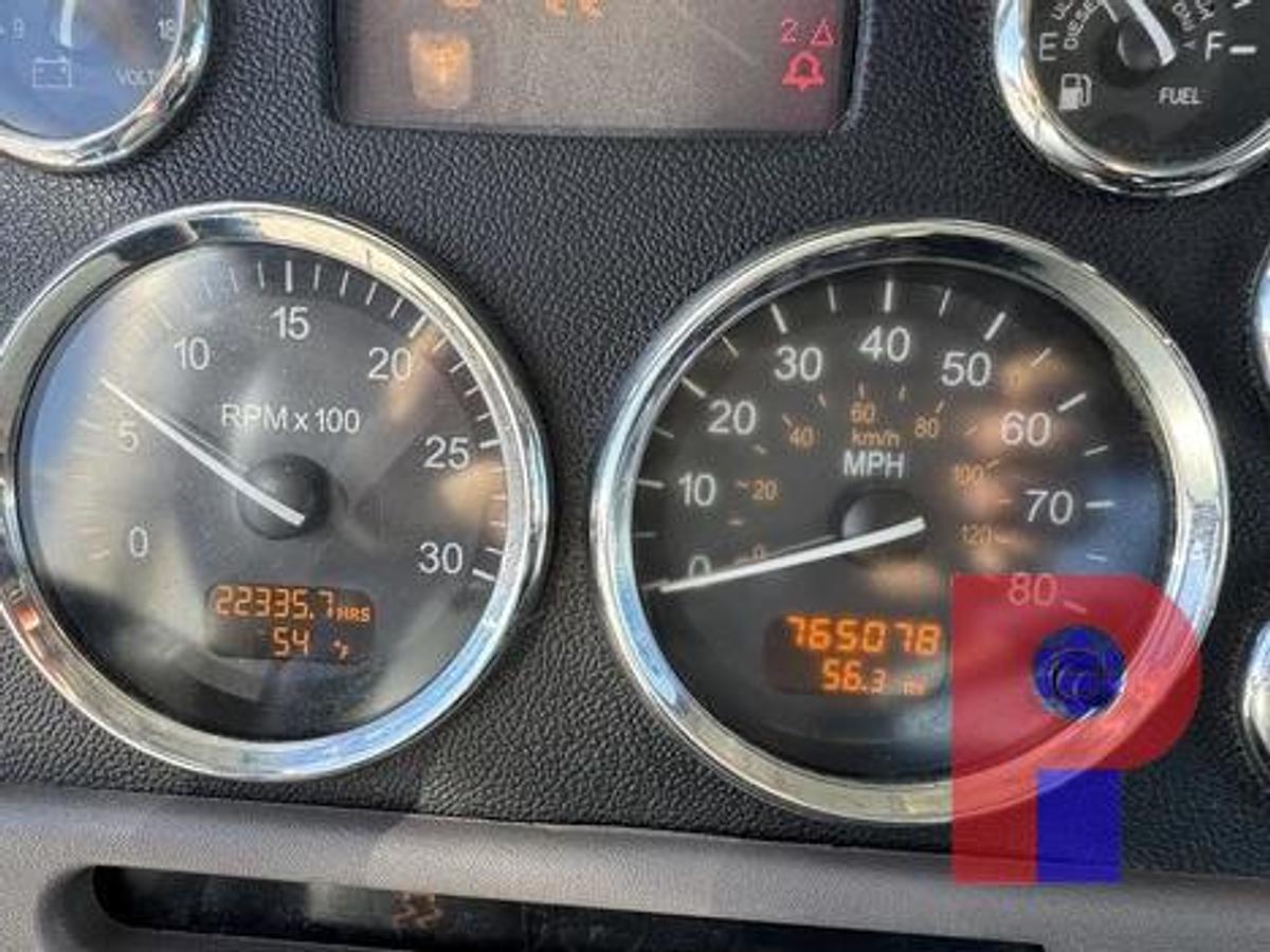 Used 2014 PETERBILT 388 T/A DUMP TRUCK