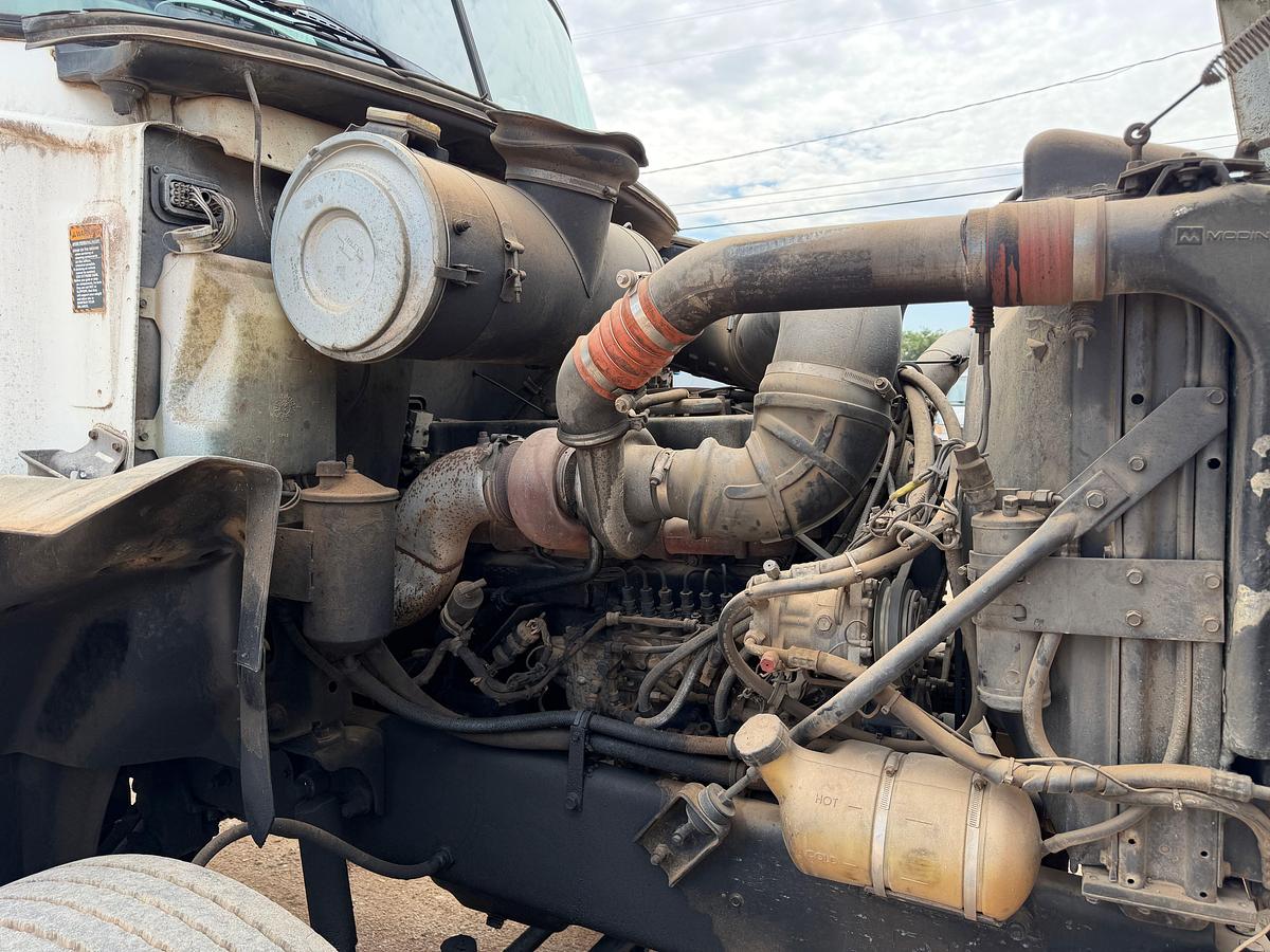 Used 1992 Mack CH613 DAYCAB Haul Truck
