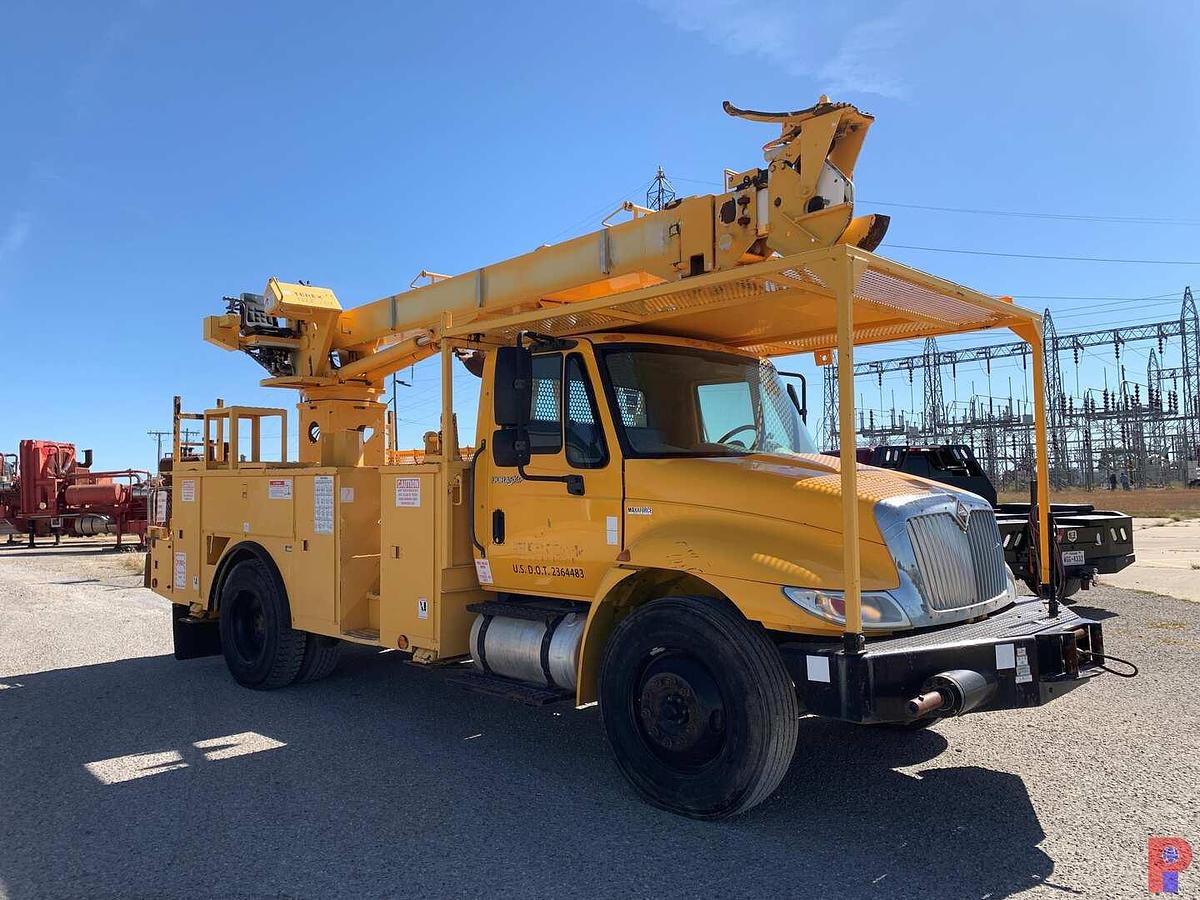 Used 2011 INTERNATIONAL DURASTAR 4300 COMMANDER C4045 DIGGER TRUCK