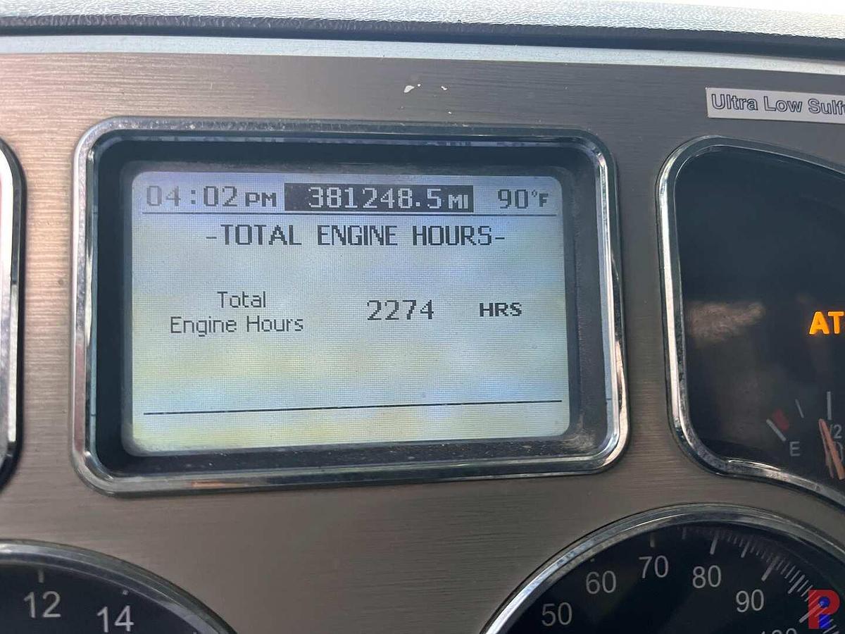 Used 2011 MACK PINNACLE T/A 60K HYD WINCH TRUCK