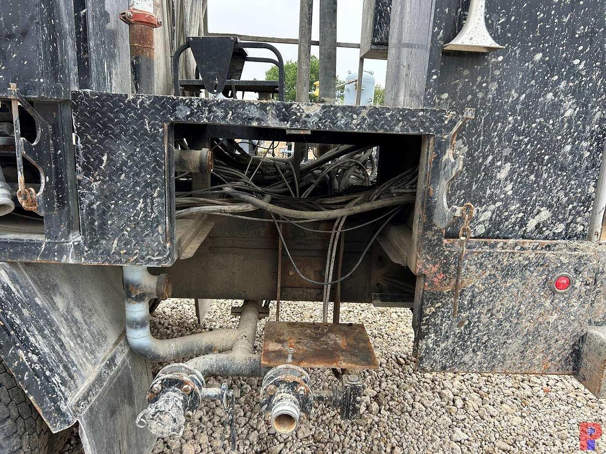 Used 2005 MACK CV513 T/A CEMENT SPM TRIPLEX PUMP TRUCK